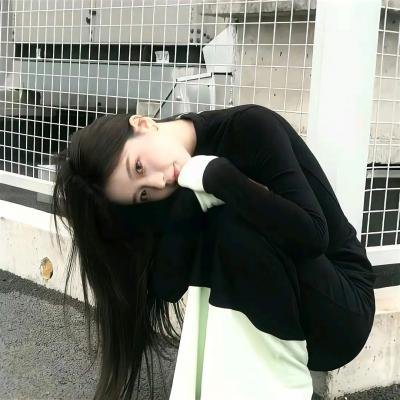 人妖打排球 海报